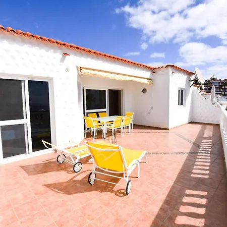 Book Jet - Front Beach 2 Bedroom Lägenhet *